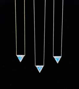 Colgante de Piedra Lunar, Colgante de Cristal Curativo, Joyería de Protección, Piedra Energética, Regalo Espiritual, Delicado y Minimalista - Product Image 2