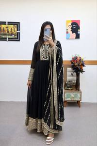 Traje Anarkali Negro Bordado para Mujer, Vestido de Fiesta Pakistaní para Boda, Manga Larga, Plisado con Chal, Ropa Formal de Noche, Secado Rápido - Product Image 4