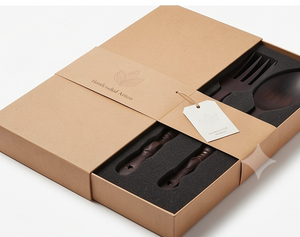 Ensemble de couverts en bois brun foncé de designer avec finition naturelle, parfaits pour la restauration hôtelière, les événements et les desserts. - Product Image 4