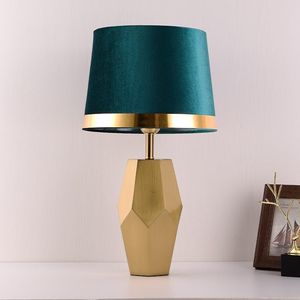 Lampe décorative dorée, lampe de chevet, lampe de table, éclairage d'intérieur, lampe en métal de qualité supérieure - Product Image 5