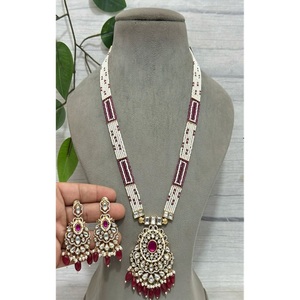 Magnifique ensemble de collier et pendentif en moissanite Polki Kundan perlé, finition antique de qualité supérieure, pour mariage et soirées, pour femmes - Product Image 1