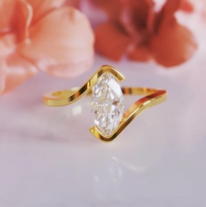 แหวนหมั้นเพชรโมอิสซาไนต์ทรงมาร์คีส์ ชุบทอง 18K เครื่องประดับเงินแท้สุดหรูสำหรับผู้หญิง - Product Image 4