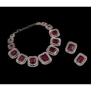Ensemble de colliers de luxe pour femmes en laiton avec pierres, bijoux de mode pour les fêtes et les occasions spéciales, provenant d'un fournisseur indien. - Product Image 5