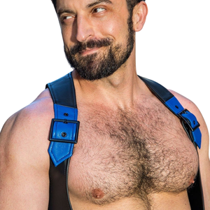 Camisa sin mangas de punto satinado de cuero azul sólido con tirantes elegantes para hombre Dark Room Berlin Bar, estilo formal, para otoño - Product Image 2