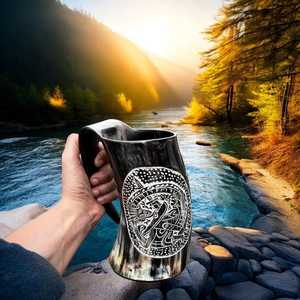 Mug en corne pour boisson - Tasse en corne viking de luxe authentique fabriquée à la main - Options personnalisables pour le méad, l'ale et la bière - Chope médiévale originale - Product Image 6