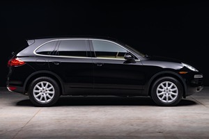 Porsche Cayenne 2011 - Product Image 3