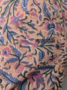 Tissu en coton floral fait main de Jaipur, teint naturellement, imprimé à la main, textile pour vêtements et décoration intérieure - Product Image 5