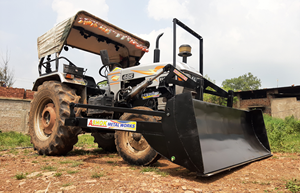 Accessoire de bulldozer robuste de 8 pieds 6 pouces pour Eicher série 557 4x4, poids 860 kg, garantie 1 an sur les systèmes hydrauliques - Product Image 4