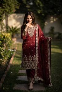 Ensemble élégant pour femme, haut et bas brodés, avec dupatta, tenue ethnique indienne tendance en 3 pièces, costume de créateur pour mariage et fête - Product Image 1