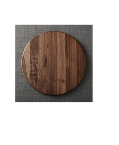 Planche à découper en bois robuste pour la cuisine, avec des bords lisses et une plateforme de découpe spacieuse pour une préparation efficace des repas - Product Image 1