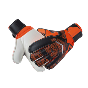 Guantes de Portero Profesionales OEM de Alta Calidad, Personalizados ODM, con Agarre de Látex Alemán de 4mm, Hechos en Pakistán - Product Image 6