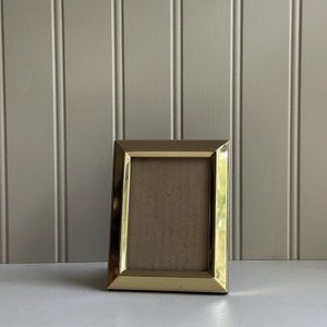 Marco de fotos metálico de lujo con cristal frontal de alta calidad para regalos de bodas, aniversarios, cumpleaños y festividades. - Product Image 5