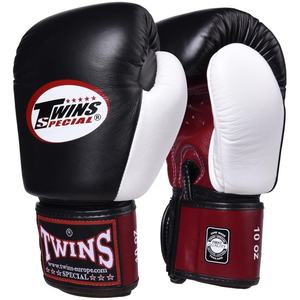 Gants de boxe Twins personnalisés en cuir véritable à 100 %, respirants, avec sangles de poignet réglables, poignées antidérapantes, pour adultes et arts martiaux - Product Image 1