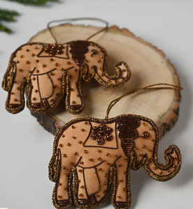 Adorno Decorativo de Lujo Hecho a Mano en India con Bordado Zari y Zardozi, con Cuentas, para Colgar y como Llavero, para Decoración del Hogar - Product Image 4