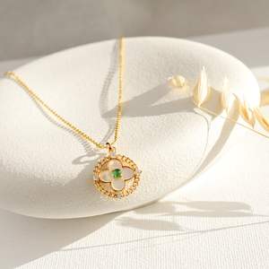 Collier en jadéite véritable avec pendentif trèfle en perle, argent sterling 925 plaqué or 14 carats, cadeau pour la fête des mères, anniversaire, pour elle - Product Image 4