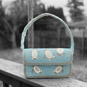 Sac à main décontracté en perles de verre colorées certifiées MS Handicraft, fait main en Inde, forme personnalisée - Product Image 5
