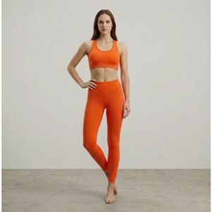 Ensemble de vêtements de sport pour femmes, soutien-gorge de sport offrant une bonne maintien et leggings de compression pour le fitness - Product Image 1