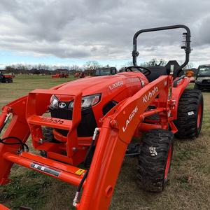 Tracteur utilitaire compact diesel Kubota L3302 4x4, tracteur à roues, longue durée de vie, moteur, pompe, boîte de vitesses - Product Image 2