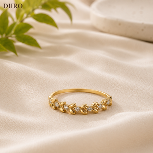 Bague de fiançailles demi-éternité en or jaune vermeil avec diamants ronds brillants et moissanite, faite à la main, bijoux pour femme - Product Image 1