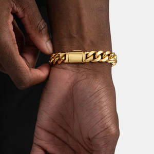 Pulsera de Cadena Cubana de Acero Inoxidable Chapada en Oro de 18K para Hombre y Mujer, Resistente al Agua, Sin Deslustre, de Lujo - Product Image 3