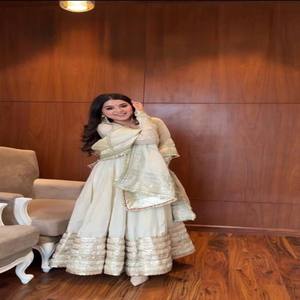 VASTRA COTTAGE Anarkali Premium Chinon con Bordado de Hilo y Lentejuelas, Pantalón de Algodón, Dupatta con Borde de Encaje, Ropa Étnica Elegante para Mujer - Product Image 2