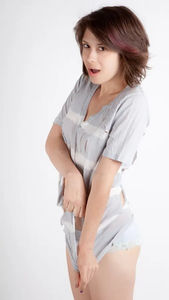 Nueva Camiseta Sexy de Verano con Mangas Abullonadas, Cuello Redondo, Diseño de Puntos y Cuentas, Tejido Elástico de Seda/Algodón, Sensación Ligera y Transpirable - Product Image 2