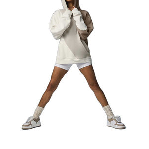 Ensemble de survêtement décontracté 2 pièces personnalisé pour femme, en coton uni, avec sweat à capuche et pantalon de survêtement longueur genou, respirant et écologique pour le printemps - Product Image 6