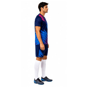 Uniforme de Fútbol con Diseño Atlético Premium, Mangas Cortas, Color Personalizado y Secado Rápido para Clubes Deportivos y Escuelas para Adultos - Product Image 4