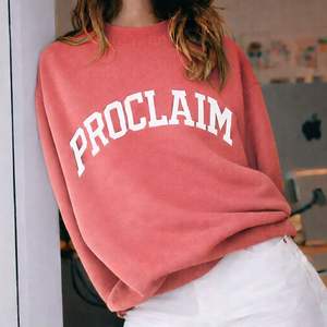 Pull-over d'hiver surdimensionné à col montant pour femme, coupe ample, décontracté, conçu pour la production de vêtements personnalisés - Product Image 1