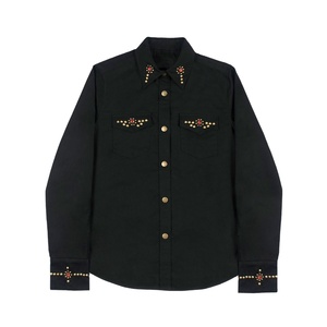 Camisa de Mujer con Botones Personalizada OEM/ODM, 100% Algodón, Manga Larga, Cuello Casual, Adornos con Logotipo de Leopardo, Venta al Por Mayor - Product Image 1