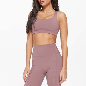 Conjunto de yoga para mujer: Sujetador deportivo con espalda hueca y leggings de cintura alta para gimnasio y deportes - Product Image 3