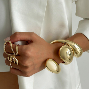 Exaggerated <b>Metal</b> Glossy Hugging Bangle <b>Ring</b> Personality Water Drop Shaped Spring Cuff Chunky Bracelet <b>for</b> Women <b>Metal</b> <b>Crafts</b> - Product Image 5