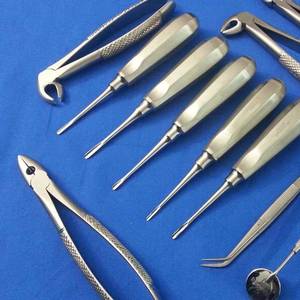 Kit d'instruments d'extraction dentaire manuels professionnels en acier inoxydable réutilisable : forceps, élévateurs, sondes, miroir, explorateur - Product Image 5