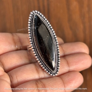Anillo de Plata de Ley 925 con Baño de Rodio Negro, Estilo Religioso, con Gema de Moissanita Original, Engaste de Bisel, Diseño Exclusivo, Venta al por Mayor - Product Image 2