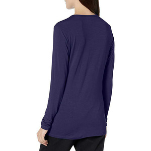 T-shirt de performance athlétique à manches longues pour femme – Haut de sport anti-humidité avec impression de logo personnalisé - Product Image 4