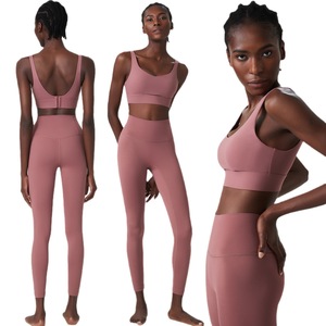 Ensemble de sport pour femmes de haute qualité, respirant, imprimé léopard, soutien-gorge de sport push-up et leggings de course, avec logo sur le devant - Product Image 1