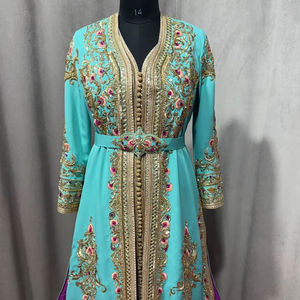 Kaftan de soirée et de mariage bleu en soie, brodé à la main de motifs floraux, à manches longues et longueur cheville, style modeste - Product Image 1