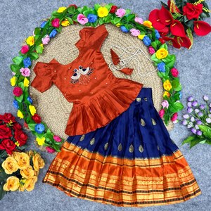 Nouvelle Collection : Lehenga Choli Traditionnel pour Filles en Tissu Jacquard Pattu Pavadai Extensible – Idéal pour Mariages, Diwali et Fêtes Spéciales - Product Image 5