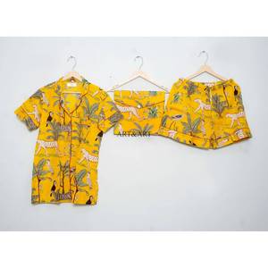Ensemble de pyjama court élégant 100 % coton fait main pour femme, décontracté, printemps-été, avec sac assorti, respirant, séchage rapide, usage quotidien, devant - Product Image 1