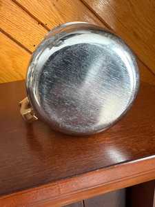 Jarra de Crema de Metal Estilo Industrial para Uso en Cafeterías - Product Image 2
