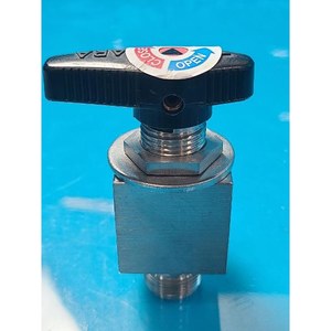 BL-LOK 1MPA 1/2 x 3/8 ใช้แล้วตามสภาพเดิม อะไหล่อุปกรณ์เซมิคอนดักเตอร์รุ่นเก่า - Product Image 1