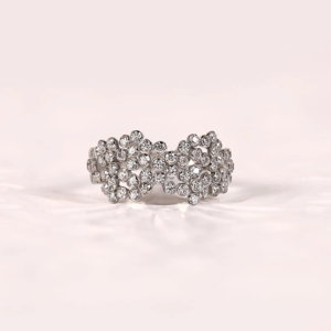 Anillo de compromiso de lujo con diamantes de laboratorio de corte redondo, estilo vintage, de oro de 14K con múltiples piedras, diseño para fiesta y boda - Product Image 1