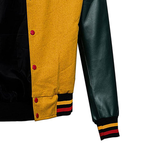 Blouson universitaire décontracté pour homme 2026 en cuir PU color block avec col rabattable, coupe droite, style automne – Disponible à la vente - Product Image 3