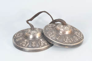 Campana Tingsha Ligera de Bronce con Sonido Nítido y Claro para Baño de Sonido y Meditación - Product Image 6