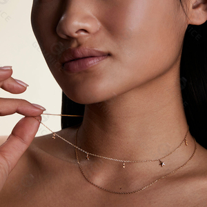 Collar Gemnel Versátil Apilable de Doble Hilo <span class=keywords><strong>con</strong></span> Pequeños Dijes de Estrella de Mar y Circonitas para Estilo de Collar en Capas - Product Image 4