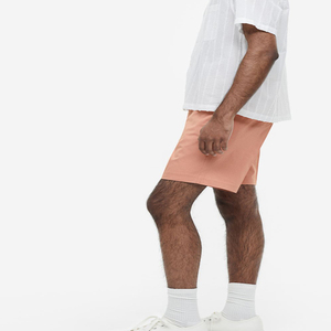 Shorts de bain noirs personnalisables avec logo, colorés, pour l'été, le surf et la plage - Product Image 2