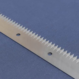 ใบมีดเครื่องบรรจุภัณฑ์ QA Knives ผลิตจากเหล็ก HSS ขนาดสั่งทำได้ ความแข็งสูง ทนทานต่อการสึกหรอ ผลิตในเวียดนาม รับผลิตแบบ OEM ODM รับประกัน 1 ปี - Product Image 2