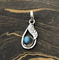 Pendentif en argent sterling 925 avec labradorite, pierre précieuse à reflets bleus, breloque plume, bijoux vintage pour cadeau d'anniversaire - Product Image 3
