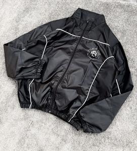 Conjunto Deportivo Personalizado para Hombre, Chaqueta Cortavientos de Spandex/Algodón para Invierno |   Chaqueta y Pantalones Impermeables Ligeros |   Ropa Deportiva al Por Mayor OEM - Product Image 2