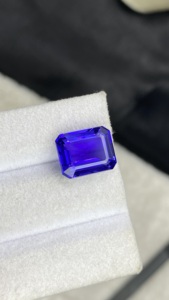 Certified Natural Royal Rich <b>Blue</b> Color Tanzanite Octagon Emerald Cut Stone With Excellent Color Natural Zoisite 7.99 Carat - Product Image 4